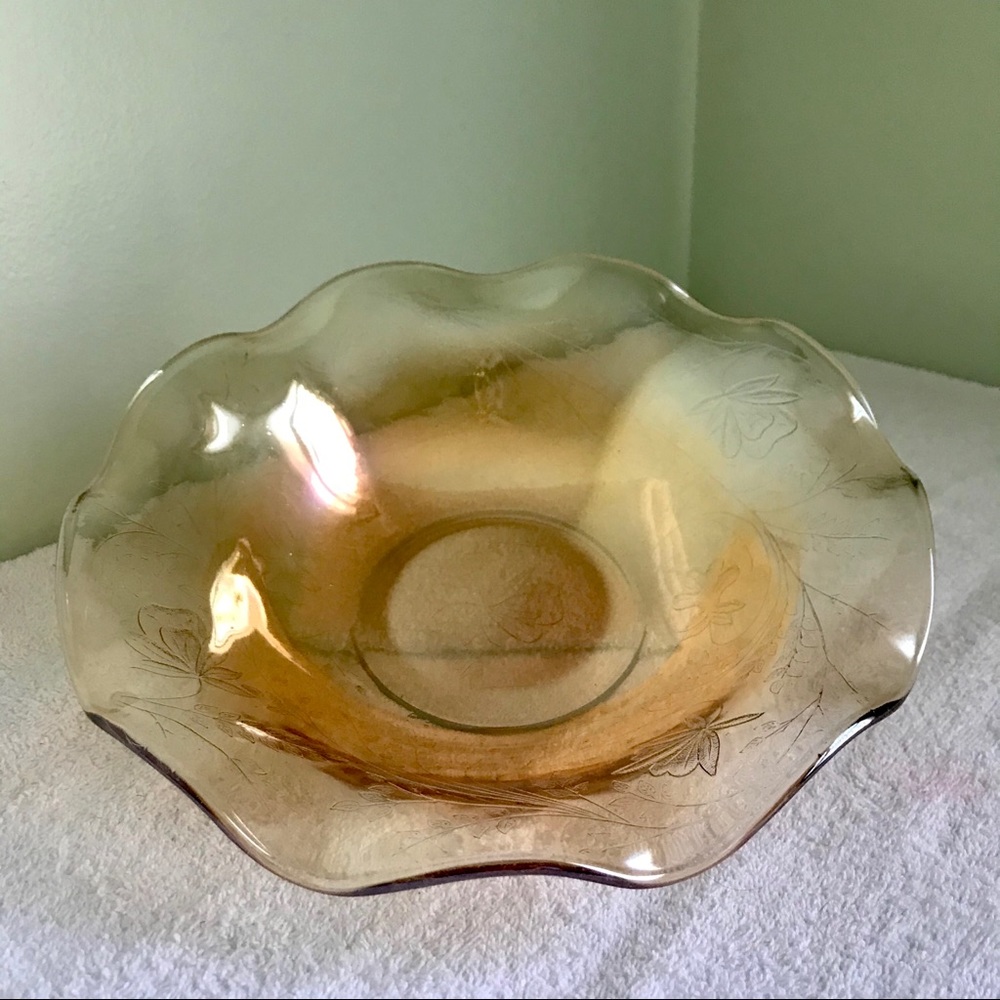 VINTAGE “IRIS IRIDESCENT” BOWL by ‘JEANETTE GLASS’